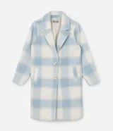 Saco largo de polivelour con estampado de cuadros, cuello con solapa, bolsillos y cierre con dos botones delanteros.