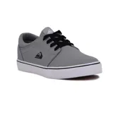 Championes Quiksilver modelo Zuma, color gris con cordones negros y suela blanca con detalles en negro.