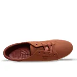 Zapatillas Reef color ladrillo con cordones y suela blanca.