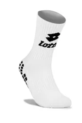 Medias deportivas de caña media Lotto modelo Ciao, color blanco con la marca y el logo en negro en el lateral superior, y apliques de goma antideslizantes negros en la planta del pie.