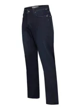 Pantalón de jeans corte regular en color azul oscuro, con tiro medio, cierre de cremallera y botón metálico. Confeccionado en denim con tecnología de flexibilidad.