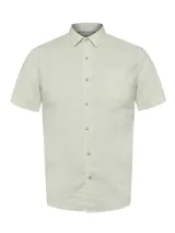 Camisa de manga corta RKF confeccionada en lino orgánico, con cuello clásico, cierre frontal de botones y un bolsillo en el pecho con detalle bordado.