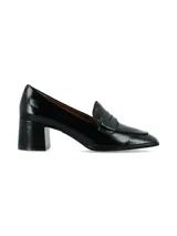 Mocasín de mujer con taco cuadrado, confeccionado en cuero charol negro, con diseño clásico de antifaz en el empeine.