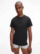 Pack de tres remeras Calvin Klein de algodón negro, con cuello redondo y mangas cortas.