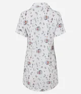 Camisón estilo americana de manga corta y abotonado, confeccionado en viscosa con estampa de elementos místicos como cartas y lunas.