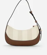 Cartera tipo baguette mediana con cierre de cremallera, correa de mano ajustable y estampado de rayas verticales en tonos beige y blanco. La base de la cartera es de color marrón.