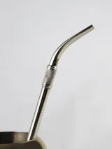 Bombilla de plata con boca pico de loro.