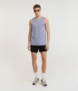 Bermuda deportiva de hombre Get Over, modelo running perforada, confeccionada en poliéster de color negro, con cintura elástica y cordón ajustable.