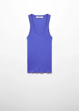 Top de punto acanalado en color azul, con cuello redondo y diseño sin mangas de corte entallado.
