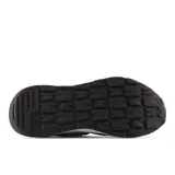 Championes urbanos New Balance modelo 5740, color gris con detalles en celeste y blanco, confeccionados en gamuza y malla, con logo "N" característico en los laterales y entresuela blanca.