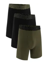 Pack de tres boxers Under Armour de algodón, con cintura elástica con logo de la marca. Incluye dos unidades en color negro y una en color verde militar.
