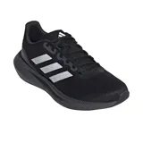Championes Adidas Runfalcon 3.0 negros con las tres tiras blancas.