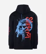 Buzo con capucha de corte relajado, color negro, con estampado frontal y en la manga con el logo de la banda Slipknot en tonos rojos y azules.