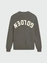 Buzo de cuello redondo color gris oscuro, tejido acanalado, de manga larga y calce holgado.