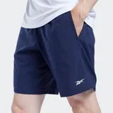 Short deportivo Reebok para hombre, color azul marino, confeccionado en tejido liso Speedwick 100% poliéster reciclado. Presenta cintura elástica con cordón ajustable y bolsillos laterales.