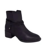 Bota de caña baja Bottero, color negro, con taco cuadrado y detalle de tiras envolventes en el tobillo con aplique metálico.