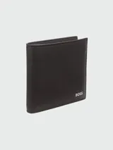 Billetera plegable Boss modelo Zair, confeccionada en cuero con textura saffiano, color marrón oscuro y logo metálico plateado en la esquina inferior.