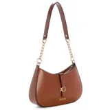 Cartera de hombro Guess modelo Carrie, de diseño estructurado en color marrón con herrajes dorados. Cuenta con una solapa frontal con cierre de broche magnético adornada con la letra "G" metálica y el nombre de la marca grabado. Las asas combinan una sección de cuero sintético con cadenas metálicas doradas.
