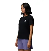 Remera de manga corta Columbia color negro, con cuello redondo y el logo de la marca estampado en blanco en el lado izquierdo del pecho.