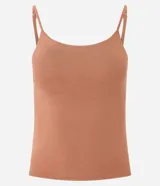 Camiseta de tirantes finos ajustables, confeccionada en modal con elastano. Presenta cuello redondo y copas desmontables integradas para mayor soporte.