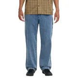 Pantalón de jean Billabong modelo Bad Dog, color azul claro, de corte recto y estilo carpintero.