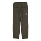 Pantalón cargo Carhartt de corte regular y talle bajo, confeccionado en tejido ripstop de algodón. Presenta diseño de inspiración militar con múltiples bolsillos, refuerzo de doble capa en las rodillas y cordones ajustables en los puños.