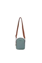 Bolso porta celular Las Oreiro de diseño compacto, color verde azulado con correa larga ajustable en color marrón. Cuenta con cierre superior y logo de la marca grabado en el frente.