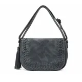 Cartera tipo bandolera de cuero sintético en color gris oscuro, con diseño de trenzado decorativo en la solapa y detalle de borla lateral. Cuenta con correa ajustable y herrajes metálicos.