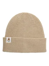 Gorro tipo beanie de tejido acanalado en color beige, con dobladillo y parche lateral con el logo del perro de la marca.