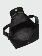 Bolso de hombro Longchamp modelo Le Cadence L, color negro, confeccionado en cuero granulado con solapa frontal, cierre de botón a presión metálico dorado y correa ajustable para el hombro.
