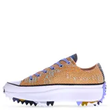 Championes Converse Run Star Hike de plataforma, con capellada de lona tejida en patrón multicolor. Presenta cordones en color lila, puntera de goma blanca y suela dentada con bloques de color.