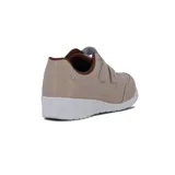 Championes deportivos Kolosh para mujer, color marrón claro, con cierre de doble tira de velcro, suela blanca y detalles perforados.