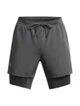 Short de running Under Armour Launch 5 2N1, color gris, con calza interior de compresión. Logo de la marca estampado en la pierna izquierda.
