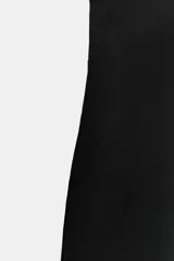 Leggings negros de tiro alto con cintura elástica, confeccionados en mezcla de poliamida.