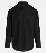 Camisa negra de algodón texturizado, corte regular, con cuello inglés, mangas largas y abotonadura frontal.