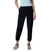 Pantalón Columbia modelo Shale Ridge Pant de color negro, con bolsillos laterales y de seguridad con cierre, cintura parcialmente elástica y rodillas articuladas.
