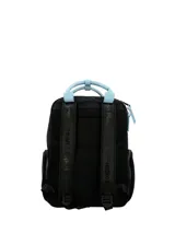 Mochila Hush Puppies de poliéster reciclado en color negro con detalles en celeste pastel. Cuenta con compartimento principal, compartimento para laptop, bolsillo frontal, bolsillos laterales y bolsillo trasero, todos con cierre. Incluye correas ajustables y manijas superiores.