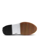 Championes Converse Run Star Hike blancos de caña alta, con plataforma chunky, suela dentada de goma marrón y negra, y logo de Converse Chuck Taylor All Star en el lateral.