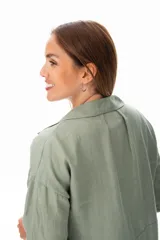 Camisola verde caqui de poliéster, de corte relajado y terminaciones delicadas.