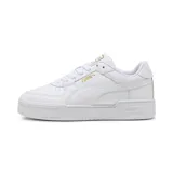 Championes Puma CA Pro Classic II, color blanco con detalles dorados.
