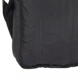 Bolso bandolera Adidas de diseño compacto y minimalista en color negro. Presenta el logo del trébol grabado en el frente, cierre superior con cremallera y correa ajustable para el hombro.