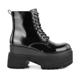 Botas negras de caña media con plataforma gruesa y cordones.