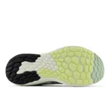 Championes de running New Balance Fresh Foam X Evoz V4 para mujer, de color verde menta con el logo 'N' en gris y suela blanca y negra. Confeccionados con capellada de malla transpirable y entresuela Fresh Foam X para mayor amortiguación.