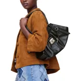 Cartera satchel Marc Jacobs The Cristina, de líneas limpias y cuero de cordero suave color negro, con detalles de herrajes metálicos y correa de hombro.