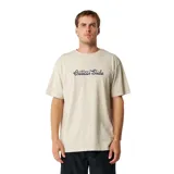 Remera de algodón color beige con calce regular y cuello redondo, con estampa frontal centrada de la marca "Critical Slide" en color azul oscuro.