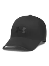 Gorra deportiva Under Armour de diseño anatómico sin costuras, confeccionada en tejido ultraligero y transpirable con perforaciones láser. Presenta un logo de silicona en relieve en el frente y cierre trasero ajustable de perfil bajo.