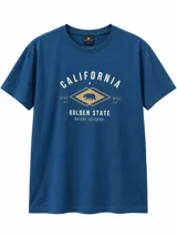 Remera azul con cuello redondo, manga corta y estampado frontal con la leyenda "California Golden State" y un oso.