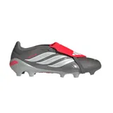 Championes de fútbol Adidas Predator League con lengüeta plegable roja, diseño en tonos gris y detalles en blanco. Incorporan tecnología Nanostrike para mayor precisión y suela Strikeframe optimizada para césped natural.