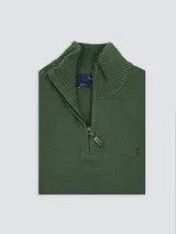 Sweater azul marino de lambswool con medio cierre frontal y cuello alto.