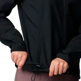 Campera softshell Columbia modelo Kruser Ridge III, color negro, con cierre frontal completo, cuello alto y bolsillos laterales con cierre. Cuenta con tecnología Omni-Shield que repele la humedad y resiste manchas, además de ser resistente al viento.